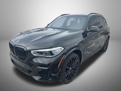 Black Sapphire Metallic 2022 BMW X5 M50i