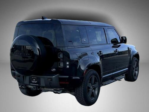 2023 Land Rover Defender 110 V8