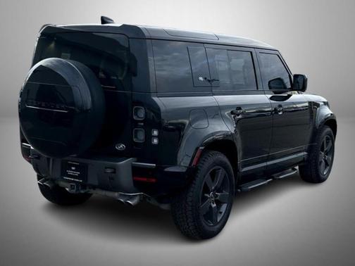 2023 Land Rover Defender 110 V8