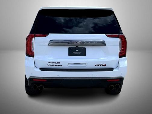Summit White 2024 GMC Yukon AT4