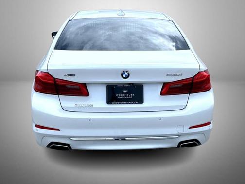White Metallic 2017 BMW 540 i xDrive