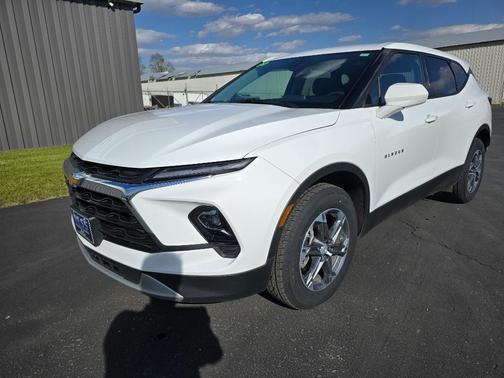 WHITE 2025 Chevrolet Blazer 1LT