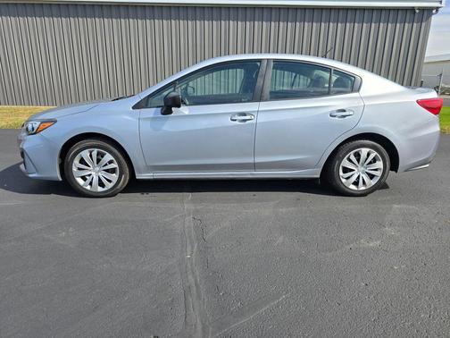 2019 Subaru Impreza 2.0i