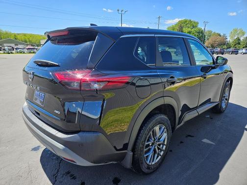 Super Black 2023 Nissan Rogue S