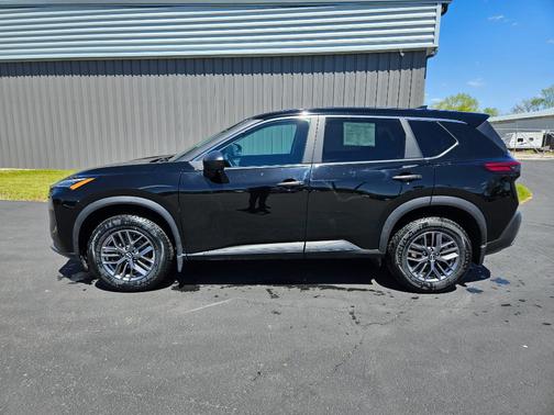 Super Black 2023 Nissan Rogue S
