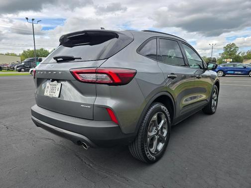 Carbonized Gray Metallic 2025 Ford Escape ST-Line Select