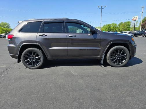 GREY 2020 Jeep Grand Cherokee Altitude