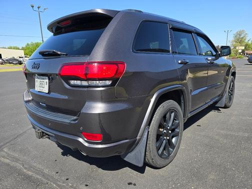 GREY 2020 Jeep Grand Cherokee Altitude