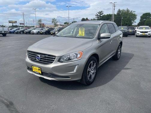 Seashell Metallic 2015 Volvo XC60 T6 Platinum