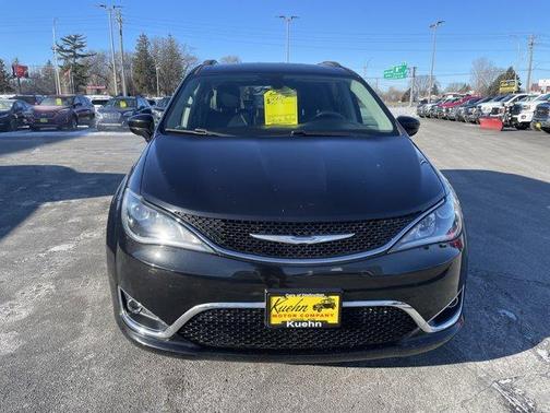 2018 Chrysler Pacifica Touring-L