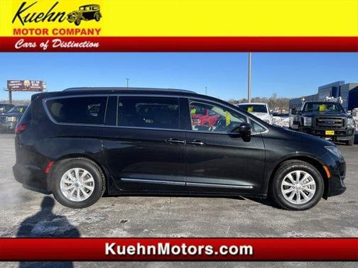 2018 Chrysler Pacifica Touring-L