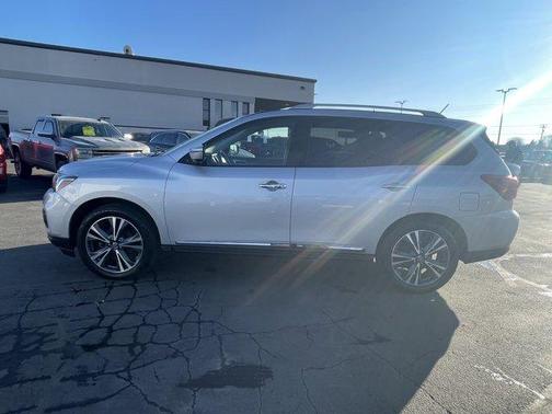 2018 Nissan Pathfinder Platinum