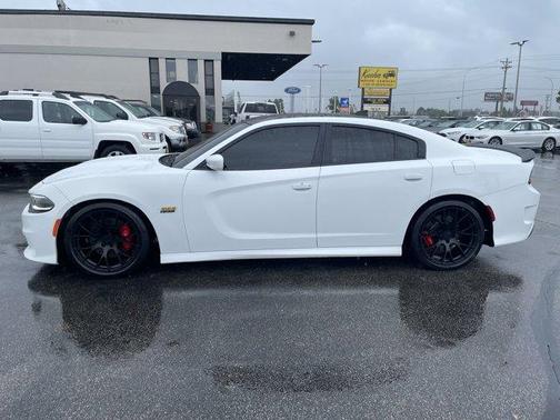 2016 Dodge Charger R/T Scat Pack