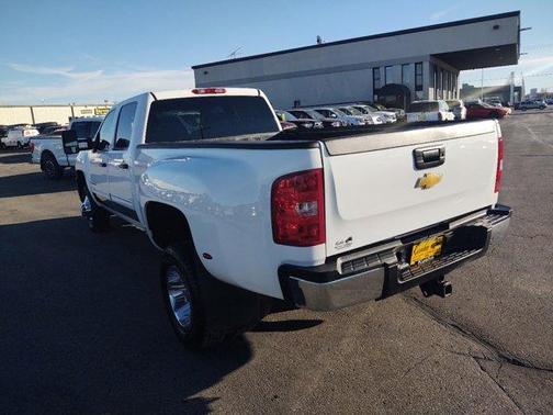 2009 Chevrolet Silverado 3500 LT Crew Cab DRW