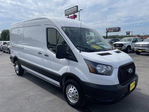 2024 Ford Transit-250 148 WB Medium Roof Cargo