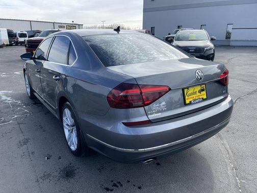 2017 Volkswagen Passat 1.8T SE w/Technology