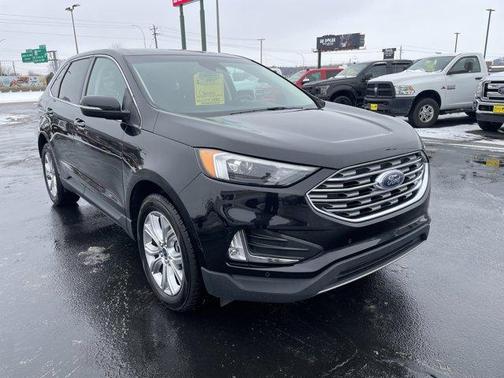 2022 Ford Edge Titanium