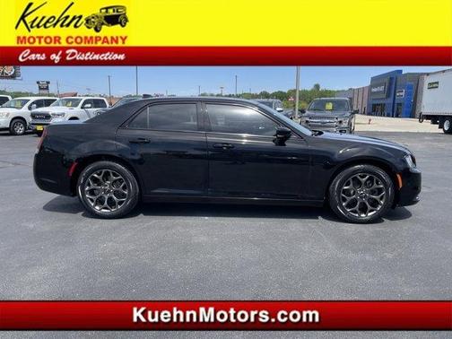 Gloss Black 2015 Chrysler 300 S