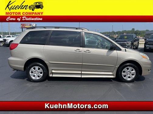 2010 Toyota Sienna LE