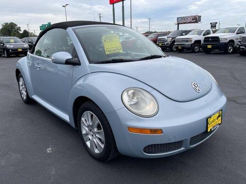 2009 Volkswagen New Beetle S