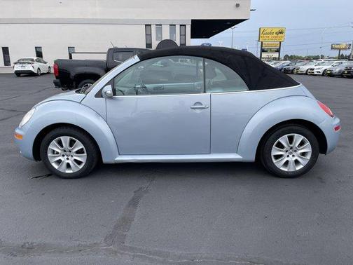 2009 Volkswagen New Beetle S