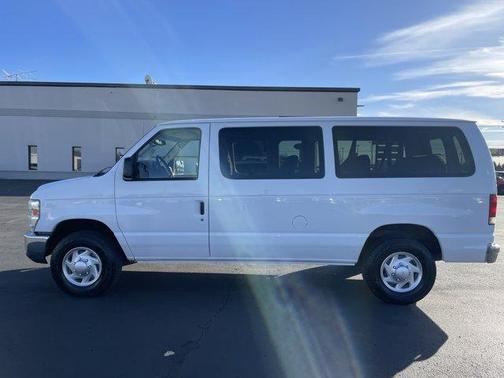 2012 Ford E350 Super Duty XLT