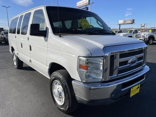 2012 Ford E350 Super Duty XLT