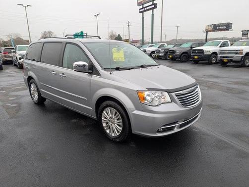 2016 Chrysler Town & Country Limited