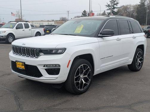 2022 Jeep Grand Cherokee Summit
