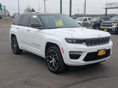 2022 Jeep Grand Cherokee Summit