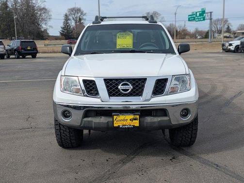 2009 Nissan Frontier SE Crew Cab