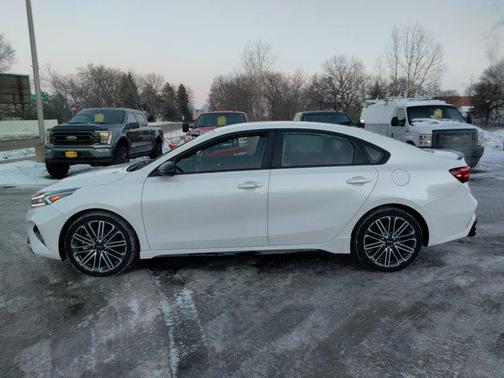 Snow White Pearl 2023 Kia Forte GT