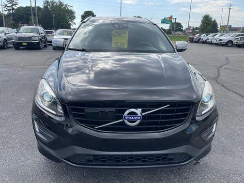 2017 Volvo XC60 T6 R-Design