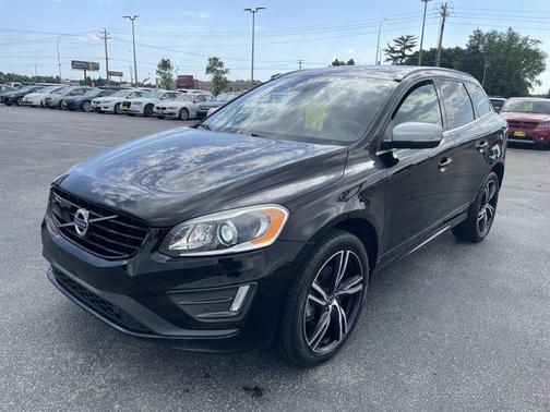 2017 Volvo XC60 T6 R-Design