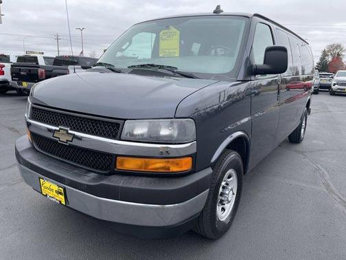 2017 Chevrolet Express 3500 LT