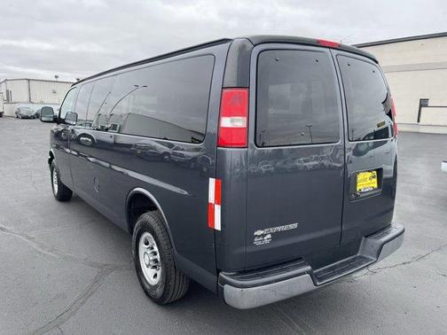 2017 Chevrolet Express 3500 LT