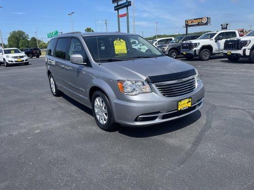 Billet Silver Metallic Clearcoat 2016 Chrysler Town & Country Touring