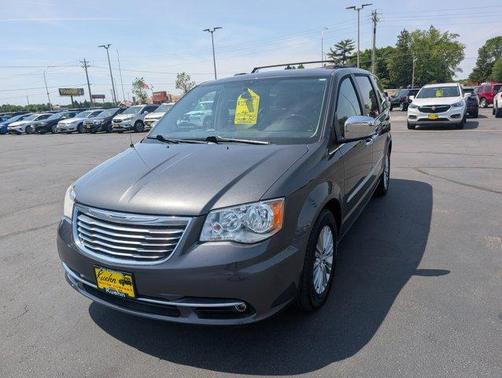 Granite Crystal Clearcoat Metallic 2016 Chrysler Town & Country Touring-L