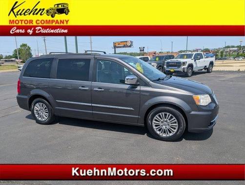 Granite Crystal Clearcoat Metallic 2016 Chrysler Town & Country Touring-L
