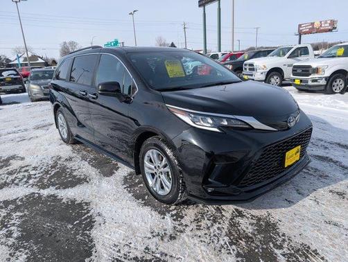 2023 Toyota Sienna XSE