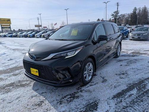 2023 Toyota Sienna XSE