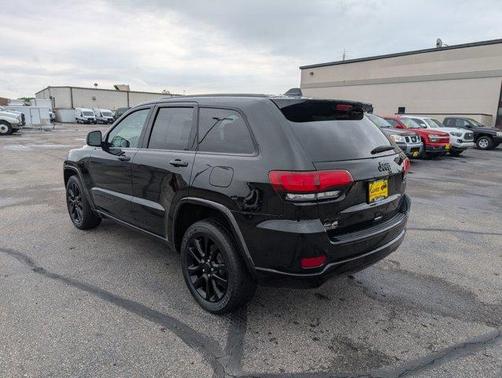 2017 Jeep Grand Cherokee Altitude