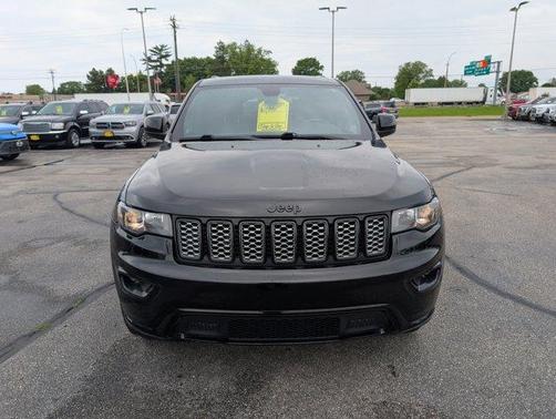 2017 Jeep Grand Cherokee Altitude