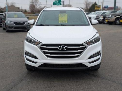 2017 Hyundai TUCSON SE