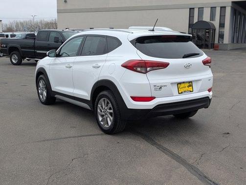 2017 Hyundai TUCSON SE