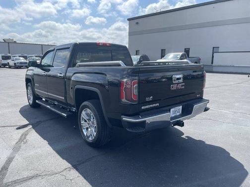 Onyx Black 2017 GMC Sierra 1500 SLT