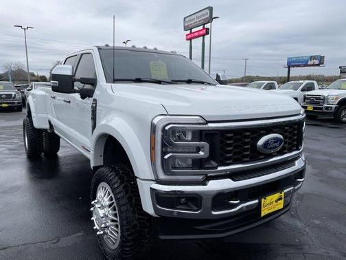 2023 Ford F-450 Lariat