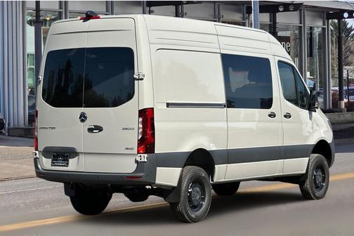 2025 Mercedes-Benz Sprinter 2500 Standard Roof