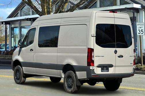2025 Mercedes-Benz Sprinter 2500 Standard Roof