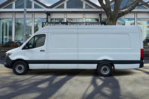 2025 Mercedes-Benz Sprinter 2500 High Roof